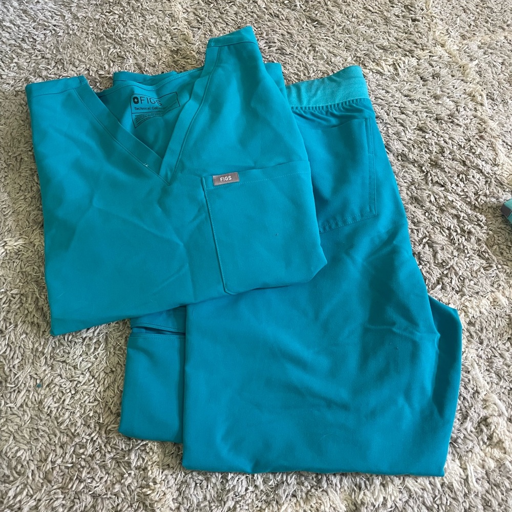 Figs scrubs